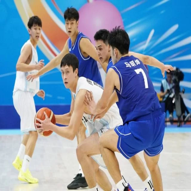 媒体焦点盘点：年轻化视角带来的深度观察